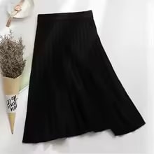 Elegant Women's Knitted Mid Skirt - Image 5